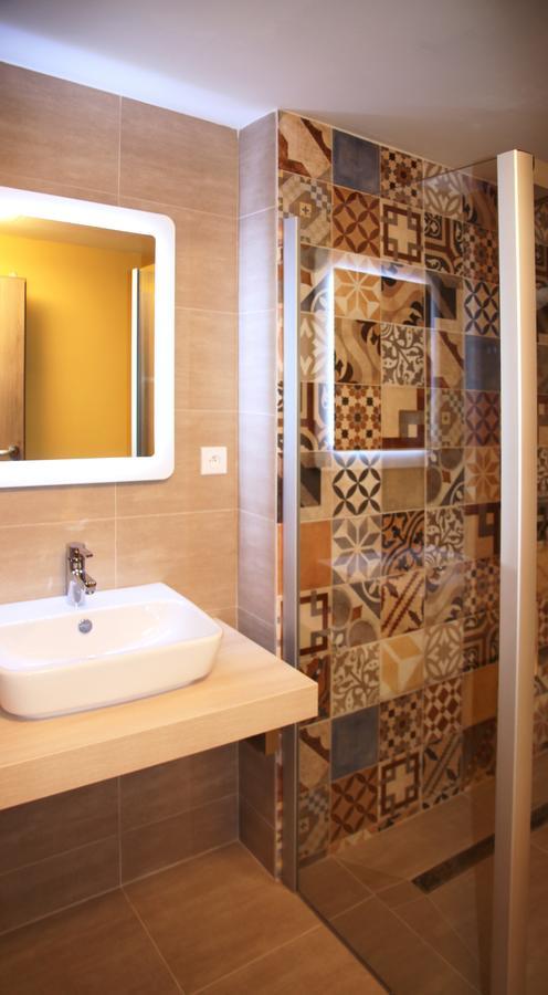 Hotel Devitka Janov Bagian luar foto
