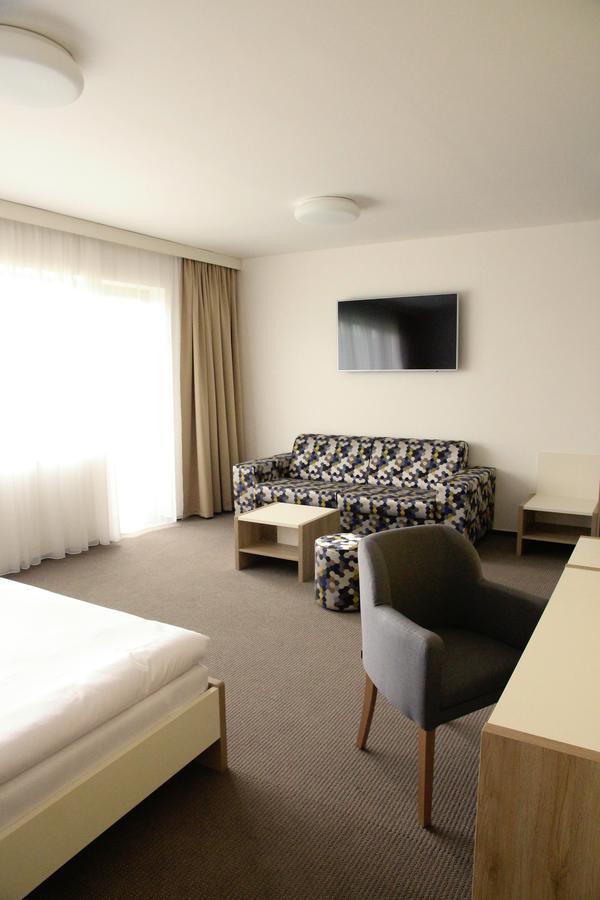 Hotel Devitka Janov Bagian luar foto