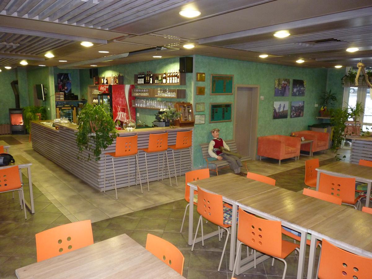 Hotel Devitka Janov Bagian luar foto
